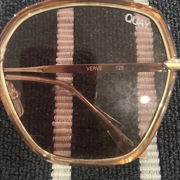 Quay Australia Gold Frame Sunglasses - Picture 3 of 5